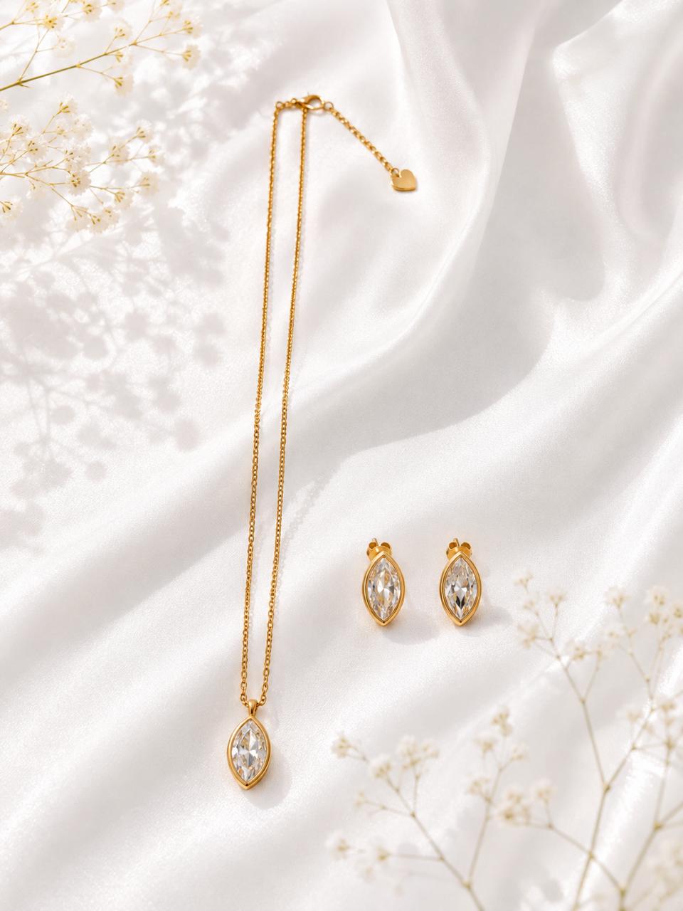 Set de Aretes y Collar Leaf - Acero Inoxidable